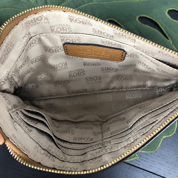 Michael Kors Pebbled Brown Leather Clutch Wristlet - Picture 5 of 6